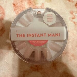 Olive & June The Instant Mani in Classic French